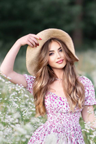 Mariée de bodrum alexandra avec Chatain clairs cheveux, âge 36 photo-3