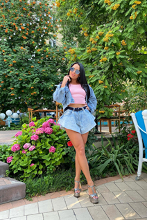 Single Ukrainian bride julia from kharkov with Black hair age 34