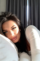wroclaw bride taisiya with Light Brown hair age 37 photo-3