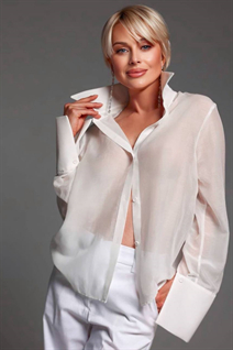 Mujer perfecta yana de alicante con pelo Rubio y edad 43