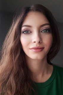 Girl from chicago tina with Dark Brown hair age 42