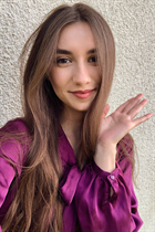 Épouse d'Ukraine olena de lviv avec Noirs cheveux, âge 24 photo-6