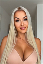 Ukranian bride lyudmila from kharkov with Blonde hair age 40 photo-4