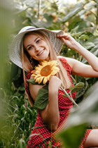 Beautiful woman of ukrainian tatiana from rivne with Light Brown hair age 33 photo-9