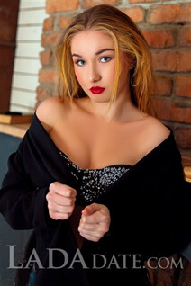 Beautiful russian bride kate from odessa with Blonde hair age 23