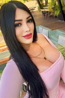 Chica colombiana linda marly de bogota con pelo Negro y edad 34