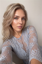 Gorgeous Ukrainian bride daria from kyiv with Blonde hair age 30 photo-14