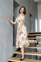Belle femme allemande katerina de berlin avec Chatain clairs cheveux 41 ans photo-1