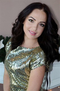 Dating ukraine online yana from mariupol with Dark Brown hair age 37