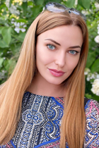 paris bride ruslana with Blonde hair age 43 photo-5