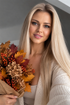 hull bride daina with Blonde hair age 43 photo-61
