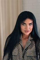 Ukrainian woman alyona from kiev with Black hair age 25 photo-4
