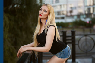 Stunning Ukrainian woman nataly from warsaw with Blonde hair age 55 photo-12