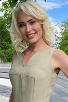 Novia de dania beach anjela con pelo Rubio y edad 53 photo-24