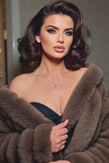 kaunas mariée milena avec Brunette cheveux, âge 27