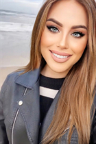 Jolie fille ukrainienne tatiana de montreal avec Chatain clairs cheveux, âge 30 photo-9