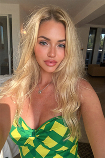 Mariée ukrainienne par correspondance oksana de kyiv avec Blond cheveux, âge 43