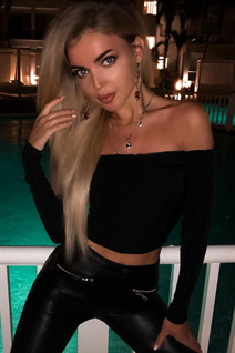 Ukrainian pretty girl anna from kiev with Blonde hair age 32