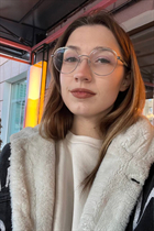 Dating a ukrainian woman valeriia from zaporozhye with Light Brown hair age 21 photo-6