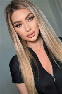 Pretty ukrainian lady alona from slavyansk with Blonde hair age 33