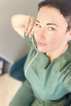 Dating a romanian girl elena from bucharest with Dark Brown hair 49 years old photo-4