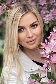 Belle femme ukrainienne anna de dnepr avec Blond cheveux, âge 35