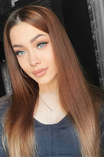 Belle femme ukrainienne irina de dresden avec Brunette cheveux, âge 26