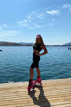 Bride from tampa ksenia with Blonde hair age 38 photo-28