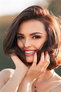 Date fille ukrainienne tatiana de krivoy rog avec Brunette cheveux, âge 39