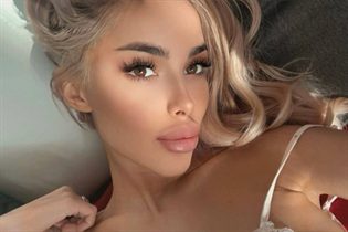 Romanian woman iulia-maria from baia mare with Blonde hair 26 years old photo-10