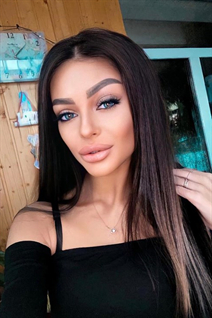 Dating a ukrainian girl aleksandra from kharkov with Black hair age 31