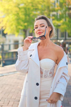 Perfect woman svetlana from amsterdam with Blonde hair age 47 photo-2