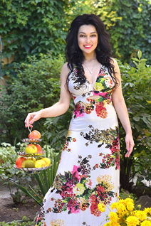 Ukrainian russian women victoria from kharkov with Dark Brown hair age 39