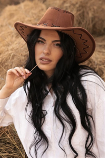 Ukrainian bride valeria from odessa with Light Brown hair age 23