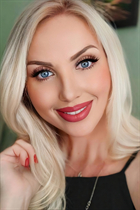 Mariée de kusadasi nataliia avec Blanc gris cheveux, âge 55 photo-12