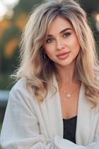 Beautiful german woman svitlana from hamburg with Blonde hair 33 years old photo-3