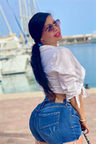 Bride from madrid borja with Dark Brown hair age 48 photo-4