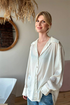 Dating a ukrainian woman anastasia from starokonstantinov with Blonde hair age 31 photo-2