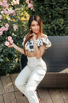 Moldovan woman julia from tiraspol with Dark Brown hair age 31 photo-1