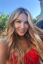 Fille de larnaca marina aux cheveux Blond, age 43
