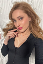 Jolie fille valeriia de richmond avec Blond cheveux, âge 26 photo-1