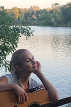 Chica en Ucrania marina de obermaiselstein con pelo Rubio y edad 44 photo-57