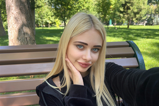 Femme ukrainienne célibataire amina de odesa avec Blond cheveux, âge 19 photo-4
