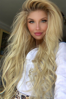 Sortir avec une femme roumaine bianca de cluj napoca avec Blond cheveux 30 ans