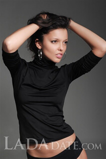 Beautiful and sexy Russian woman kristina from lviv with Dark Brown hair age 34