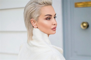 Femme parfaite alla de rome avec Blond cheveux, âge 58 photo-27