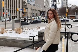 Girl from toronto diana with Light Brown hair age 25 photo-11