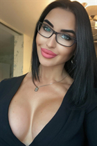 Ukrainian woman iuliia from kiev with Black hair age 44 photo-5