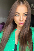 Ukrainian wife yuliia from kyiv with Black hair age 31 photo-6