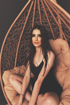 Épouse d'Ukraine viktoriya de nikolaev avec Noirs cheveux, âge 27 photo-2